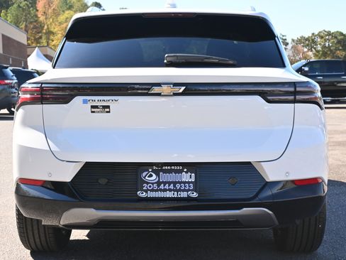 Used 2025 Chevrolet Equinox EV LT w/ Convenience Package image 8