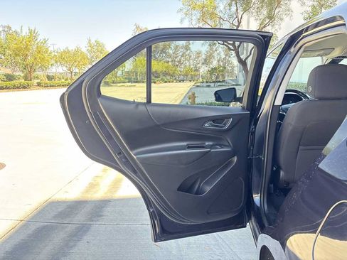 Used 2020 Chevrolet Equinox LT FWD image 11