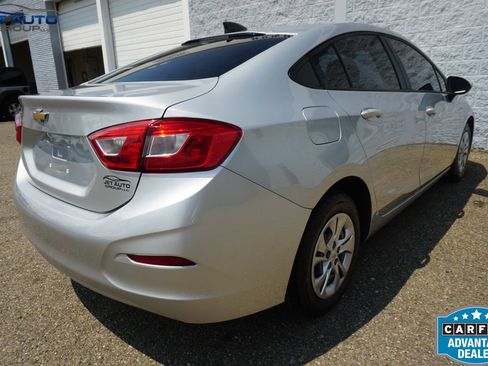 Used 2019 Chevrolet Cruze LS FWD image 10