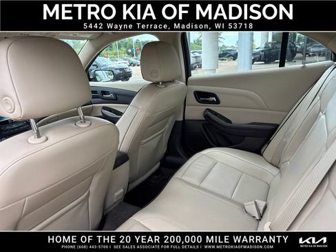 Used 2014 Chevrolet Malibu LT FWD image 29