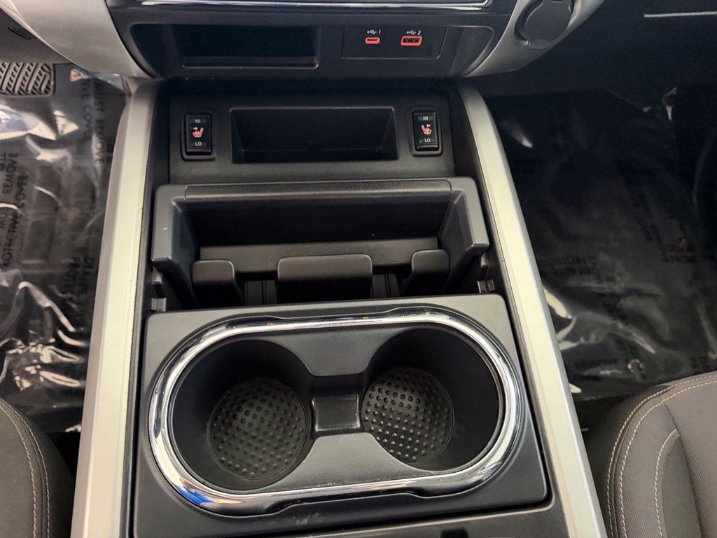 Used 2021 Nissan Titan SV w/ SV Convenience Package RWD image 52