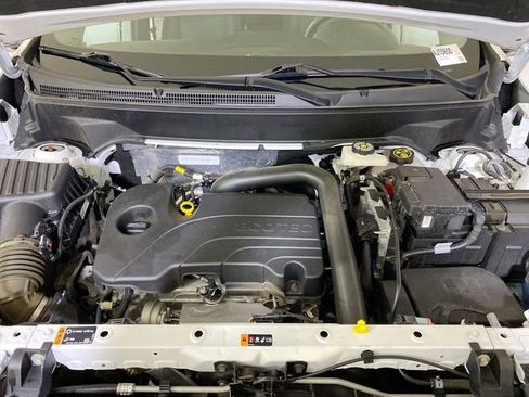 Used 2024 Chevrolet Equinox LT w/ LPO, Floor Liner Package image 16