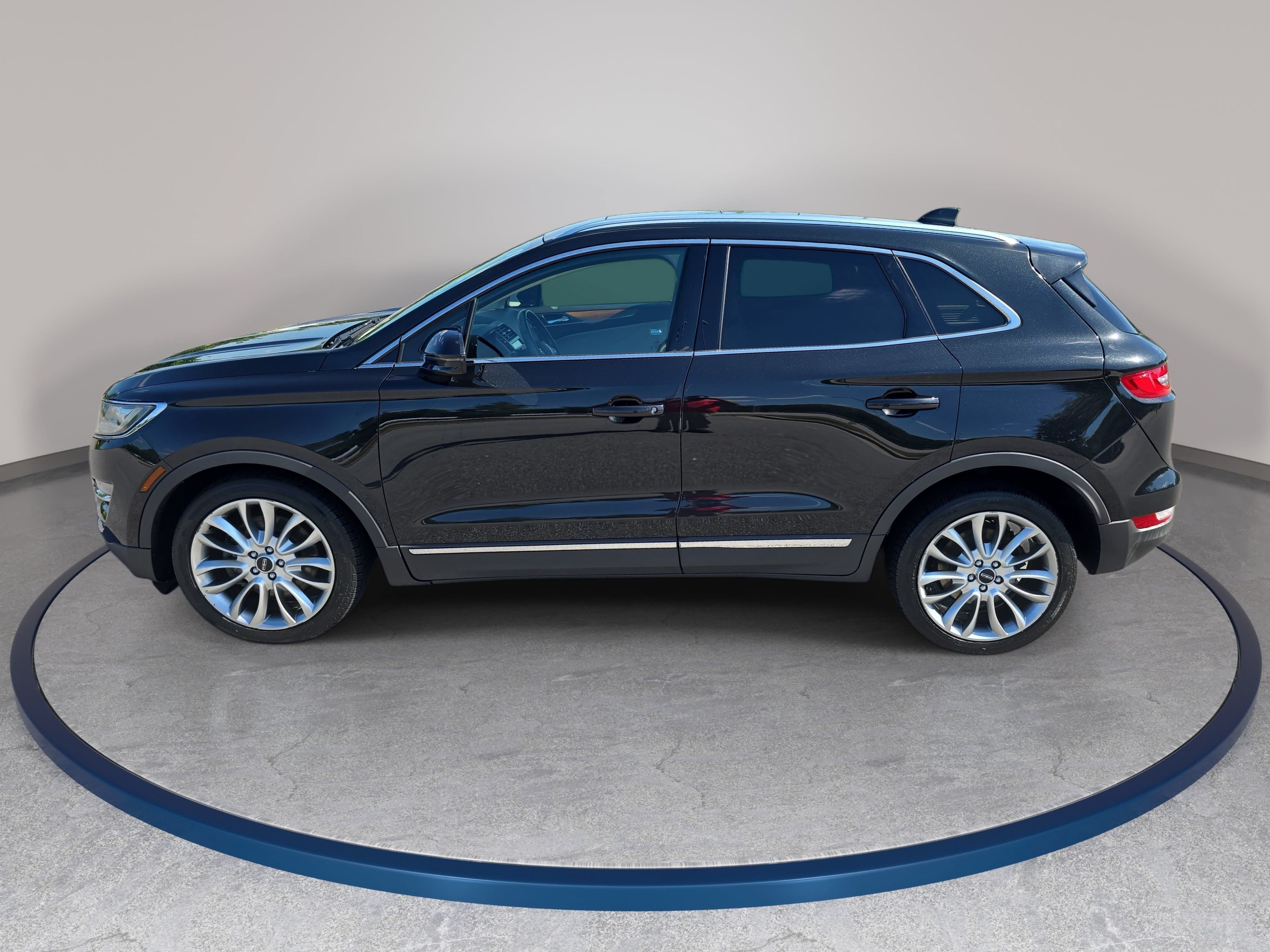 Used 2015 Lincoln MKC FWD w/ Equipment Group 102A Reserve image 8