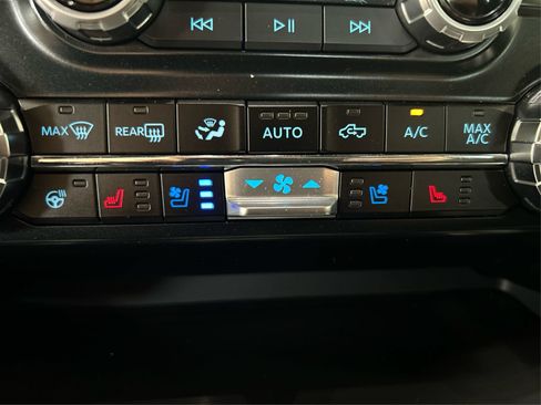 Used 2024 Ford F150 Lariat w/ Equipment Group 502A High AWD/4WD image 32