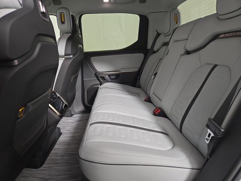 Used 2023 Rivian R1T Adventure image 21