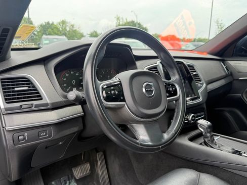 Used 2020 Volvo XC90 T6 Momentum w/ Protection Package AWD/4WD image 10