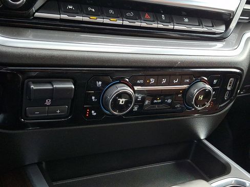 Used 2023 Chevrolet Silverado 1500 High Country w/ Technology Package image 16