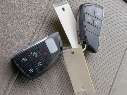 Used 2023 GMC Sierra 1500 SLT image 55