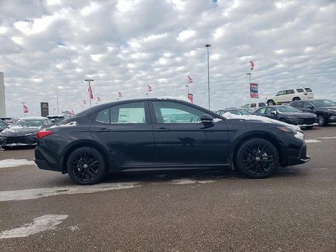 New 2026 Toyota Camry SE image 4