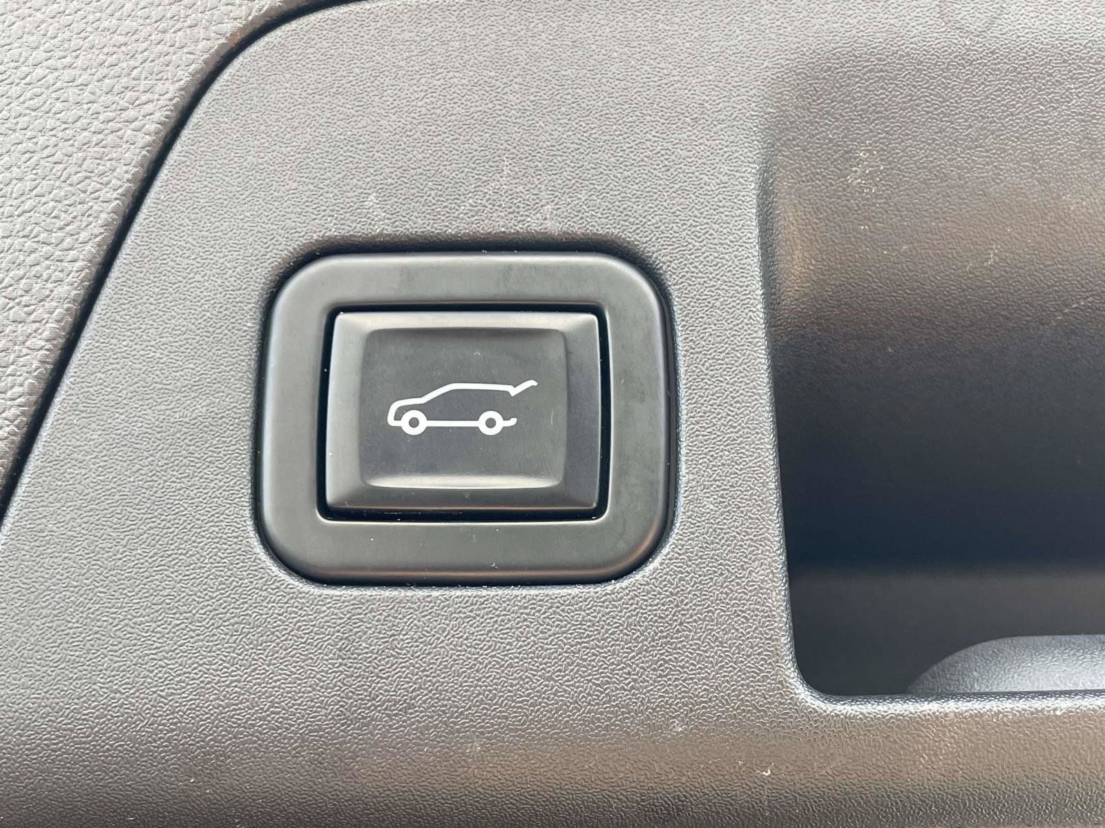 Certified 2021 Buick Envision Avenir w/ Technology Package II AWD/4WD image 7
