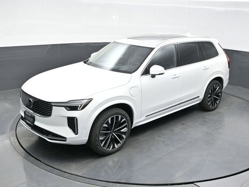 New 2026 Volvo XC90 T8 Ultra w/ Protection Package AWD/4WD image 35