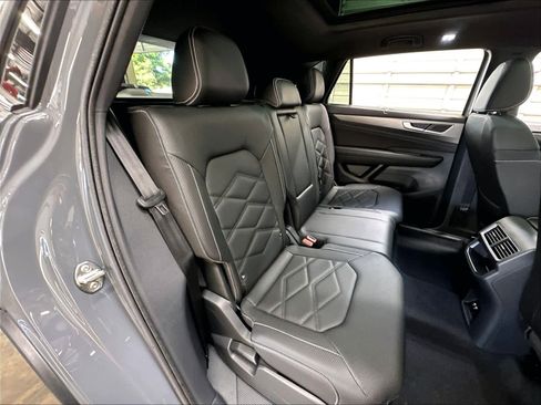 New 2026 Volkswagen Atlas Cross Sport SE AWD/4WD image 10