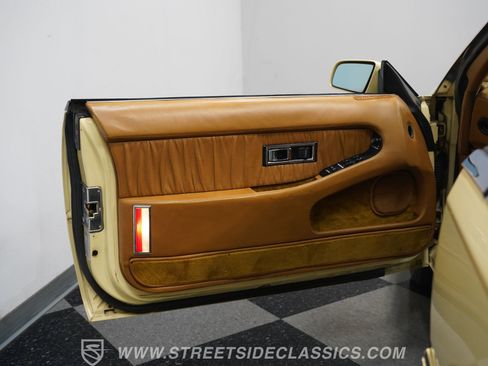 Used 1989 Chrysler TC by Maserati FWD image 36