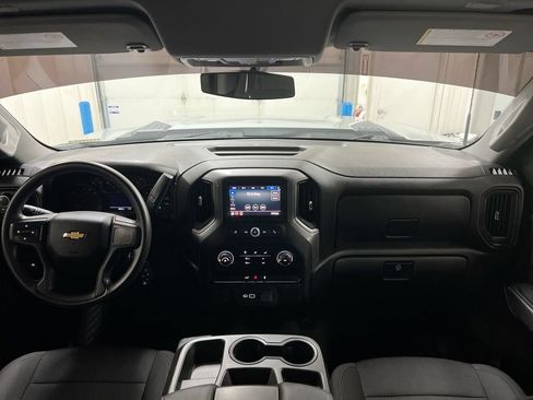 Used 2023 Chevrolet Silverado 2500 Custom w/ Custom Convenience Package AWD/4WD image 10