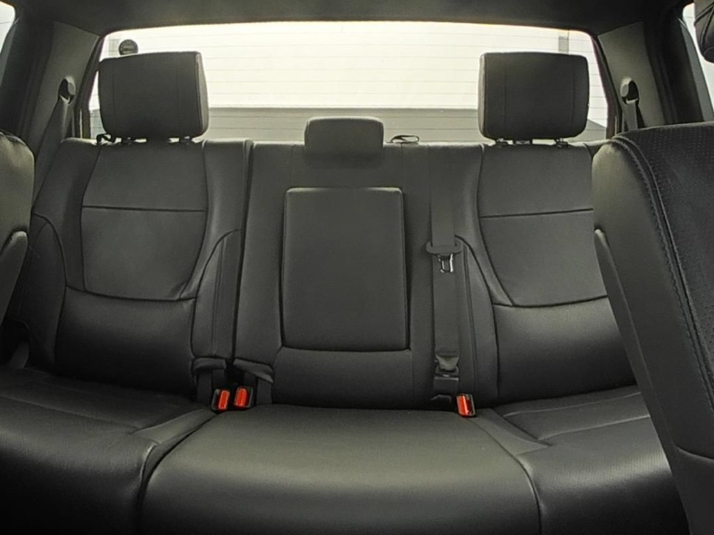 Used 2024 Toyota Tundra Platinum AWD/4WD image 10