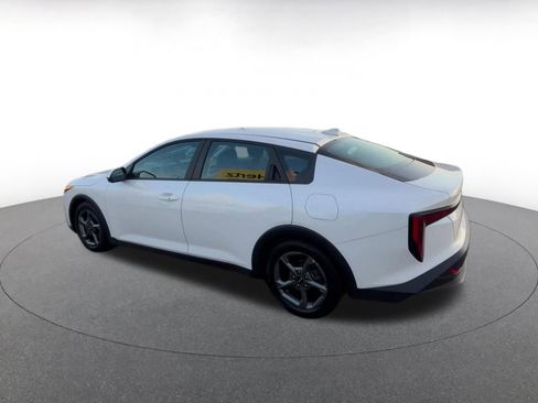 Used 2025 Kia K4 LXS image 10