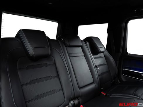 Used 2022 Mercedes-Benz G 63 AMG 4MATIC w/ G Manufaktur Interior Package image 36