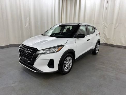 Used 2024 Nissan Kicks S FWD image 2