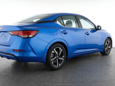 Used 2025 Nissan Sentra SV FWD image 9