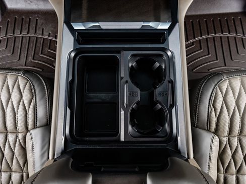 Used 2025 Ford F250 Platinum w/ Platinum Plus Package image 29