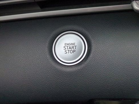 Used 2022 Hyundai Elantra SEL FWD image 20