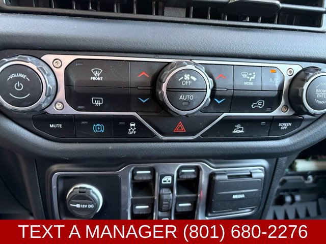 Used 2024 Jeep Wrangler Unlimited Rubicon 4xe AWD/4WD image 22