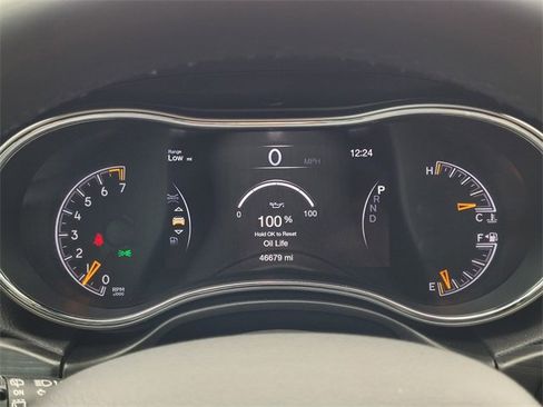 Used 2019 Jeep Grand Cherokee Laredo w/ 18" Wheel & 8.4" Radio Group image 19