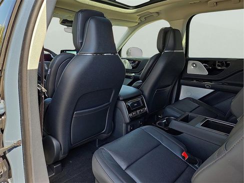 New 2025 Lincoln Aviator Reserve w/ Equipment Group 201A image 9