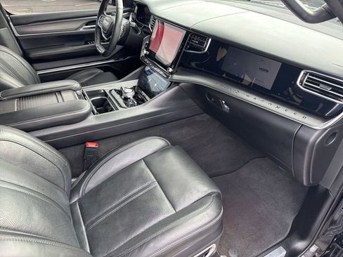 Used 2022 Jeep Grand Wagoneer Series II image 36