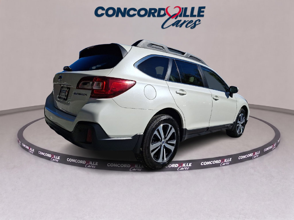 Used 2018 Subaru Outback 2.5i Limited AWD/4WD image 6