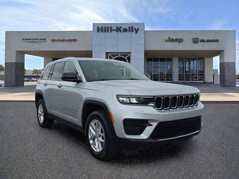 Certified 2023 Jeep Grand Cherokee Laredo RWD image 1
