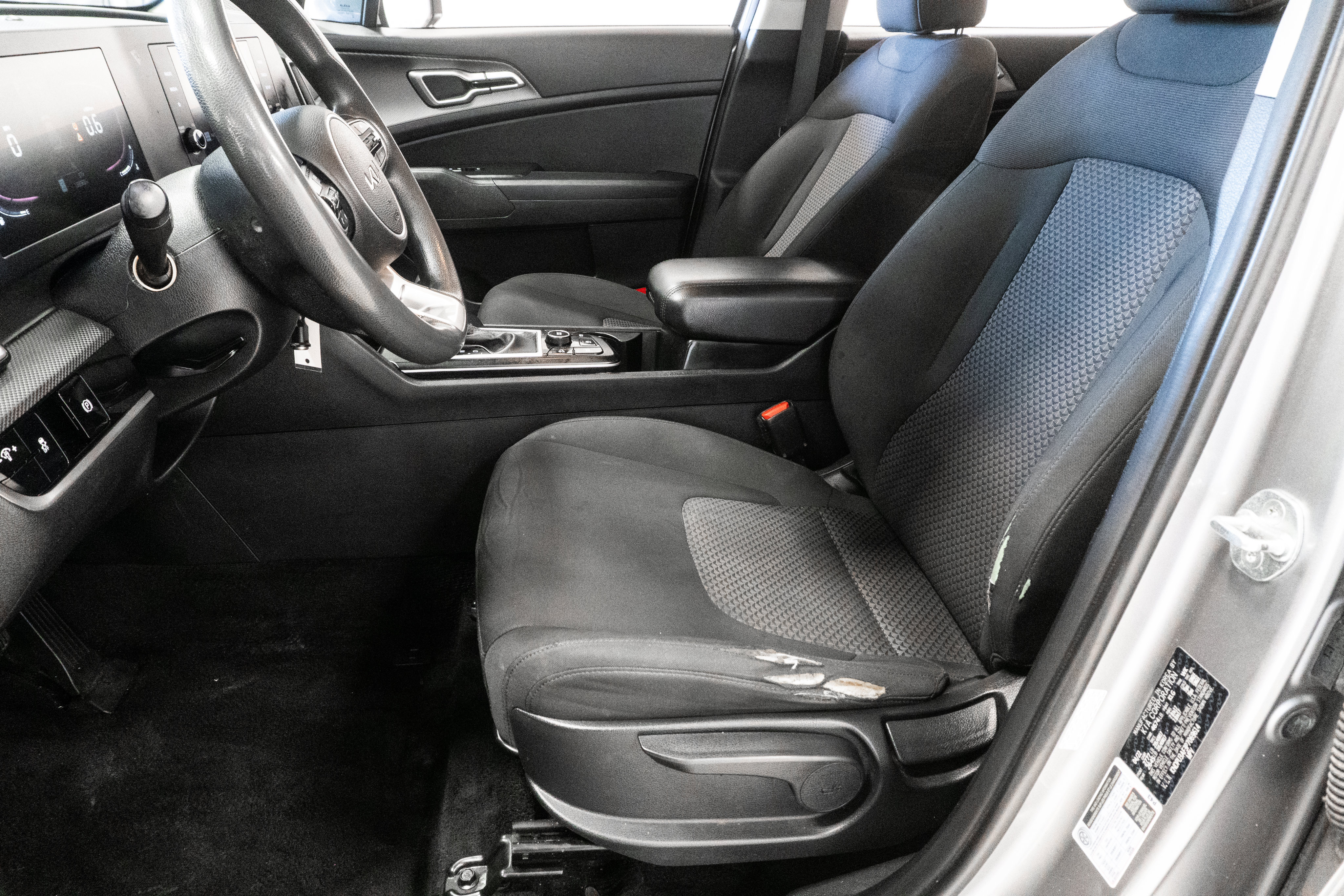 Used 2023 Kia Sportage LX FWD image 8