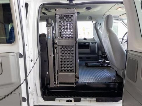 Used 2011 Ford E-150 and Econoline 150 RWD image 16