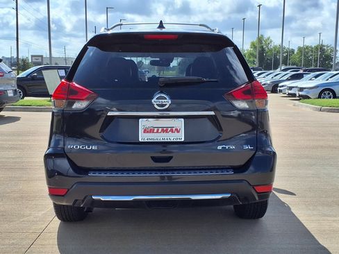 Used 2017 Nissan Rogue SL FWD image 6