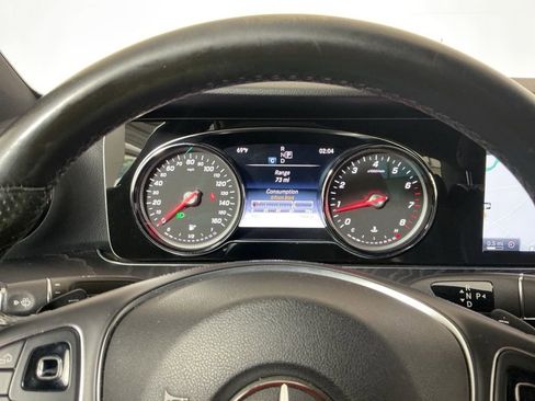 Used 2017 Mercedes-Benz E 300 image 10