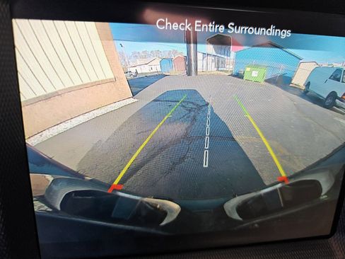 Used 2020 Jeep Wrangler Unlimited Sahara w/ Uconnect 4C Nav & Sound Group image 16