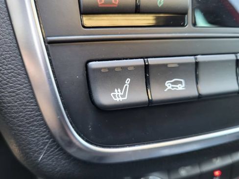 Used 2015 Mercedes-Benz GLA 250 4MATIC image 27