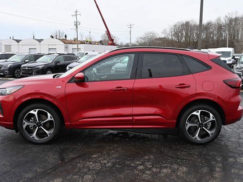 Certified 2024 Ford Escape ST-Line Elite AWD/4WD image 4