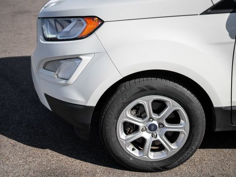Used 2020 Ford EcoSport SE image 9