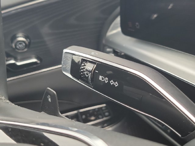 Certified 2024 Cadillac Lyriq Luxury AWD/4WD image 14