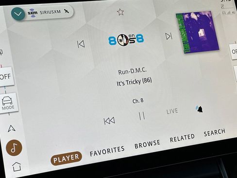 Certified 2025 Land Rover Range Rover Velar S image 20