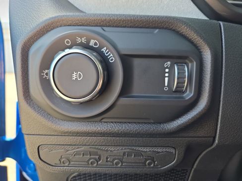 Used 2024 Jeep Wrangler Unlimited Sport AWD/4WD image 26