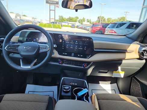 New 2027 Chevrolet Equinox ACTIV w/ Convenience Package III AWD/4WD image 14