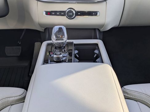 New 2026 Volvo XC90 T8 Ultra w/ Protection Package Premier AWD/4WD image 26