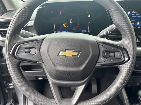 Used 2025 Chevrolet TrailBlazer LT w/ Driver Confidence Package AWD/4WD image 24