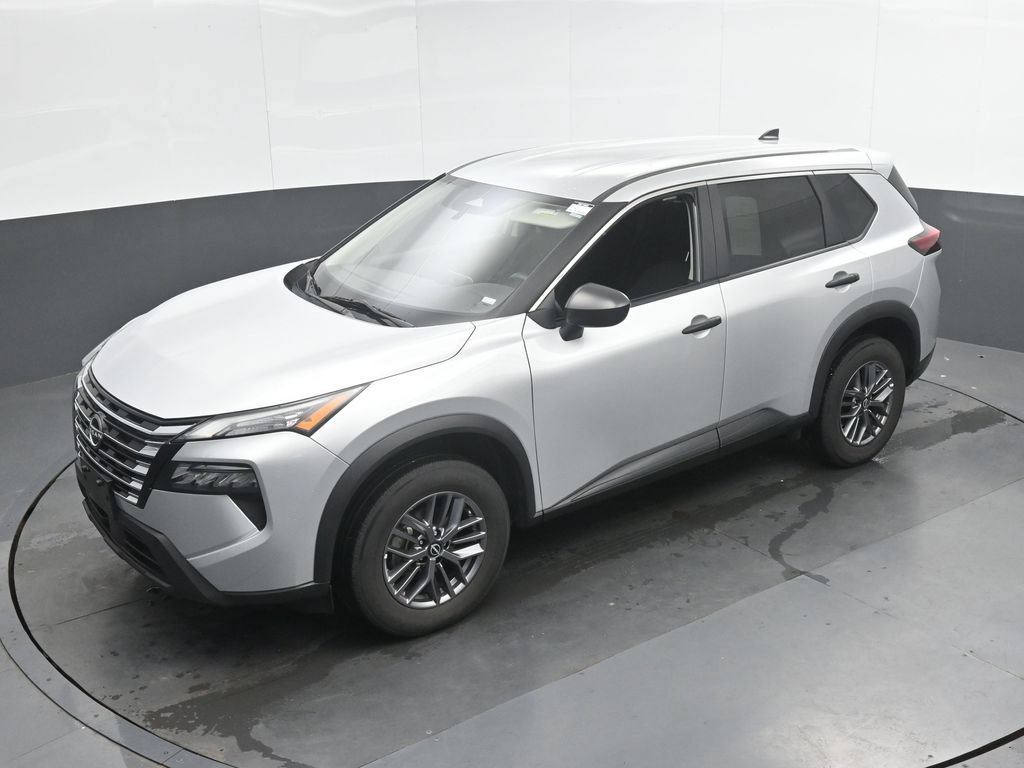 Used 2024 Nissan Rogue S AWD/4WD image 36
