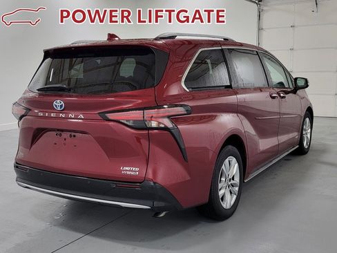 Used 2021 Toyota Sienna Limited FWD image 8