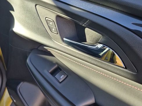 Used 2023 Chevrolet TrailBlazer RS w/ Sun and Liftgate Package image 18