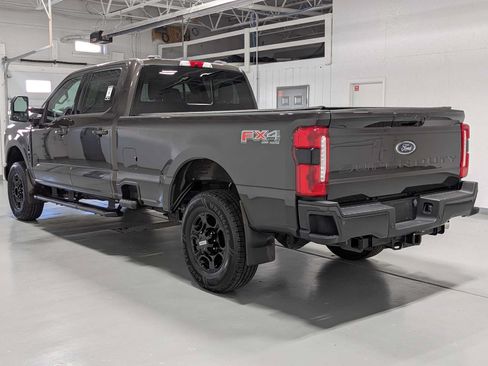 Used 2024 Ford F250 XLT w/ XLT Premium Package AWD/4WD image 11