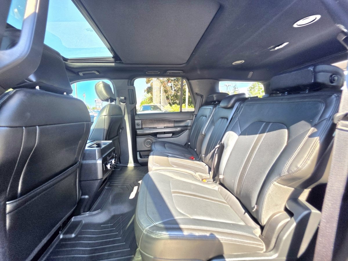 Used 2018 Ford Expedition Limited AWD/4WD image 9